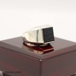 خاتم بعقيق محفور بنقش إسلامي