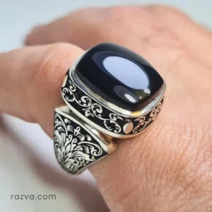 خاتم عقيق أسود يماني رجالي من الفضة بتصميم مربّع أنيق