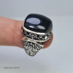 خاتم فضة عقيق أسود للرجال بمونتير محفورة يدويًا بزخارف فاخرة