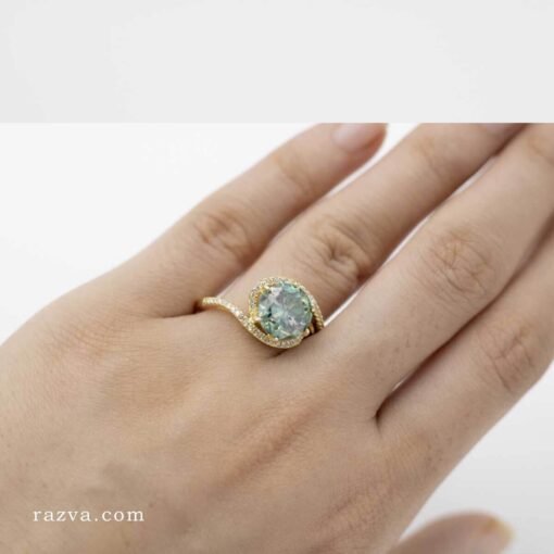 Bague personnalisable en argent avec moissanite verte éclatante