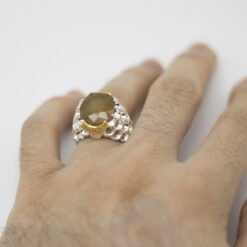 Bague homme en argent 925 avec rubis jaune facetté et monture dorée