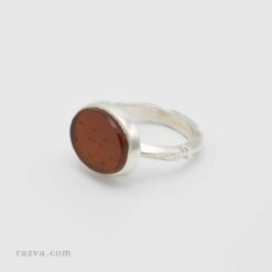 Bague en argent personnalisable avec agate yéménite gravée et monture artisanale