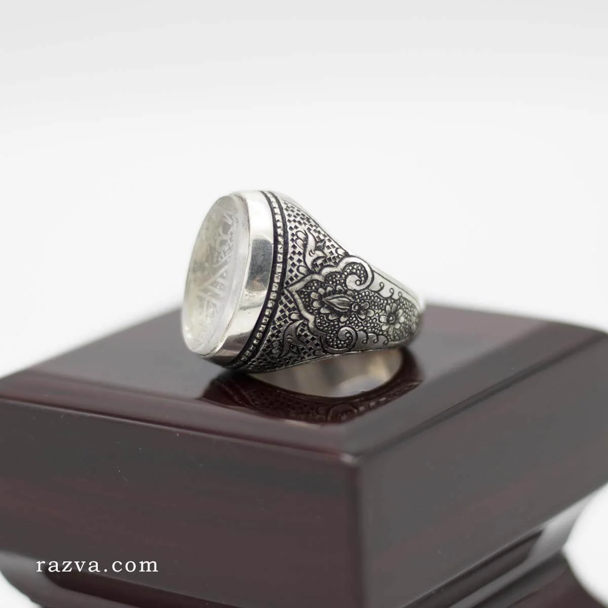 Bague en argent massif avec pierre Durr Najaf et motifs traditionnels