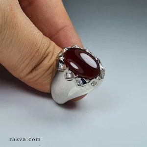 Bague artisanale en argent 925 avec agate rouge et zircons brillants