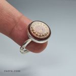 Bague Ancienne Tibétaine En Agate Gravée - Incrustation Argent/laiton, Vintage Originale