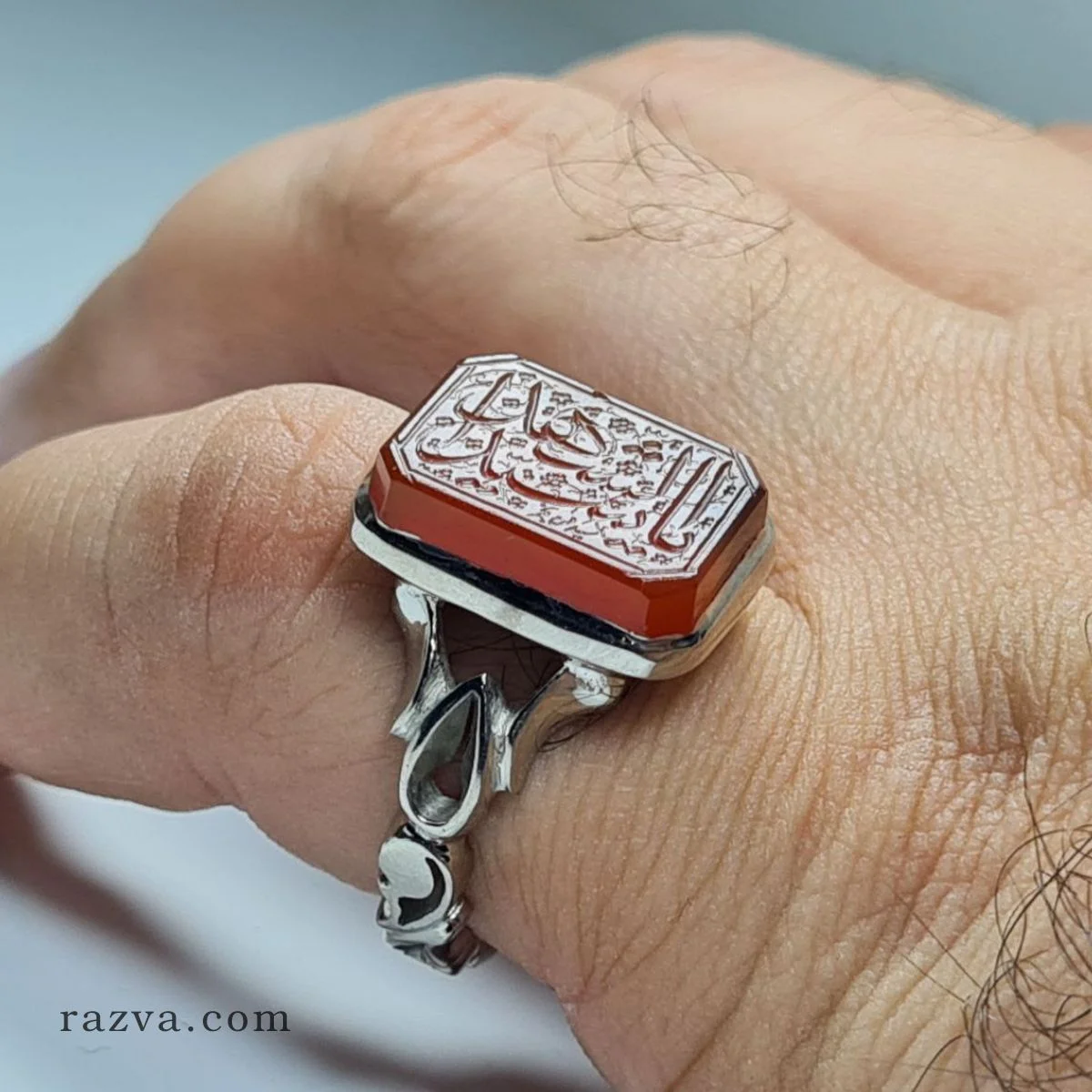 Bague artisanale en agate rouge gravée Yâ Sayyid ash-Shuhada