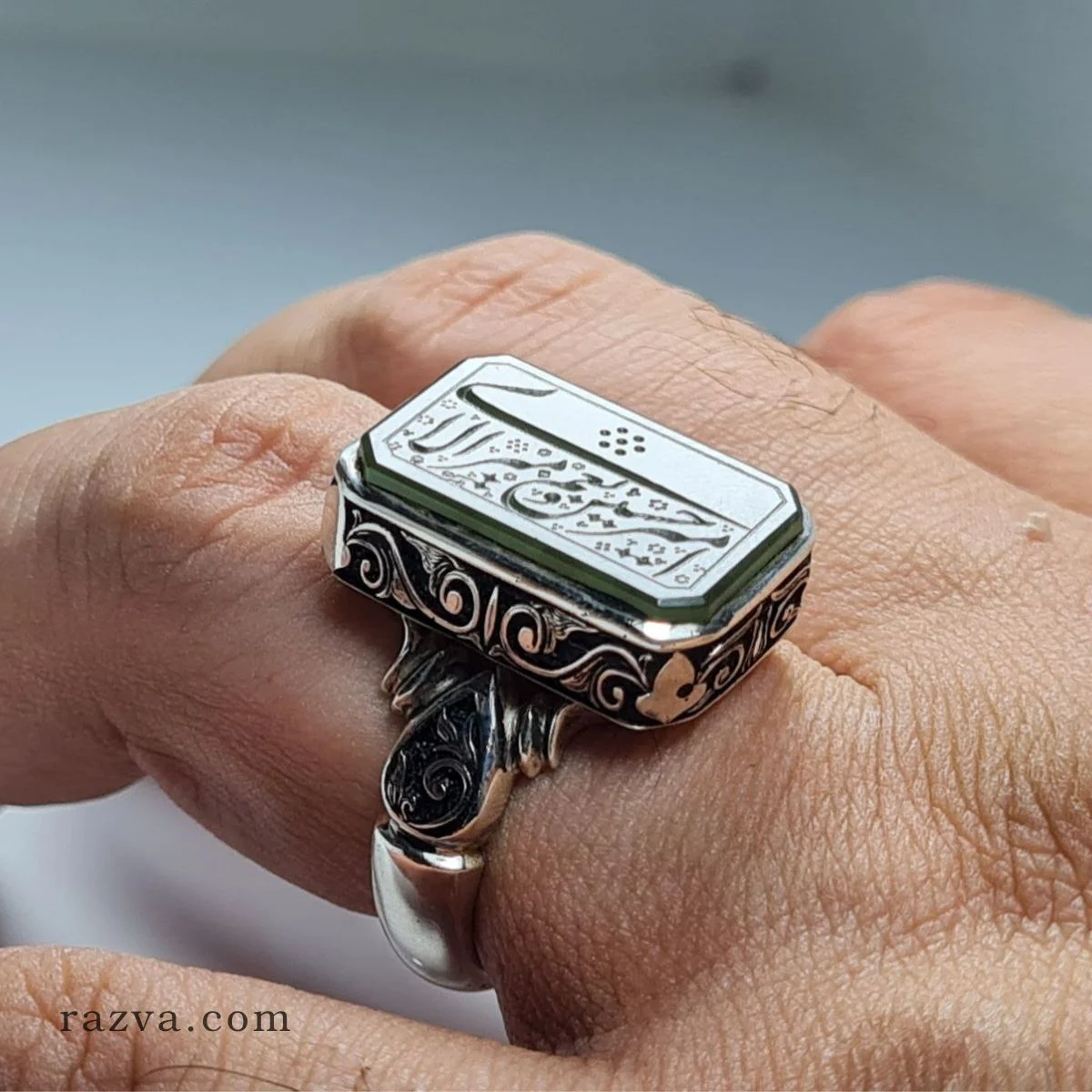 Bague homme artisanale avec pierre de jade verte naturelle