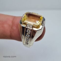 Bague en argent avec pierre citrine lumineuse, design robuste et raffiné